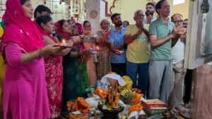 भगगवान शिव के जलाभिषेक को लेकर उमड़ी श्रद्धालुओं की भीड़