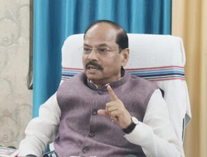 छात्रों पर लाठीचार्ज और विपक्षी नेताओं की हिरासत लोकतंत्र पर हमला : रघुवर