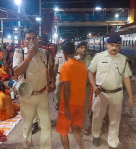 कांवड़ियों की भीड़ को देखते हुए स्पेशल ट्रेन चलाने का सुझाव