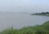 चेतावनी स्तर पार कर रही गंगा और कोसी नदियाँ, तटबंधों पर बढ़ी निगरानी