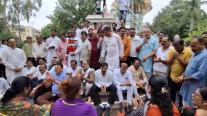 खड़गे के मंच शुद्धिकरण के विरोध में जबलपुर कांग्रेस का प्रदर्शन
