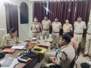 SP प्रेरणा कुमार ने तेतरहाट थाना का किया औचक निरीक्षण