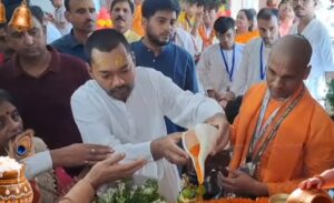 इस्कॉन मंदिर पहुंचे स्वास्थ्य मंत्री निशांत कुमार, भगवान श्रीकृष्ण के दर्शन कर दी जन्माष्टमी की शुभकामनाएं