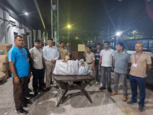 तेजस राजधानी एक्सप्रेस से 15.822 किलो गांजा बरामद, महिला गिरफ्तार