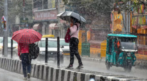 Bihar Weather: बिहार में फिर बदलेगा मौसम, कई जिलों में बारिश और वज्रपात का अलर्ट
