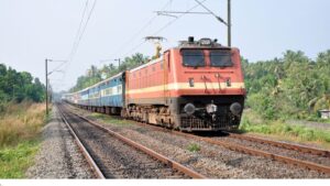 रेल यात्रियों के लिए जरूरी खबर: 14 दिनों तक प्रभावित रहेंगी सैकड़ों ट्रेनें, सफर से पहले चेक करें अपना ट्रेन स्टेटस