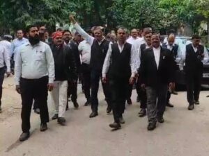 वकील पर जानलेवा हमले से भड़का आक्रोश, 48 घंटे में गिरफ्तारी की मांग; नहीं तो आंदोलन की चेतावनी