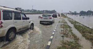 एनएच-80 के बाद मुंगेर-मिर्जाचौकी ग्रीनफील्ड फोरलेन भी डूबा, पटना से सड़क संपर्क टूटने का खतरा