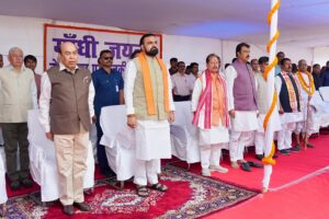 गांधी जयंती पर CM सम्राट चौधरी ने दी श्रद्धांजलि, गांधी मैदान में किया माल्यार्पण