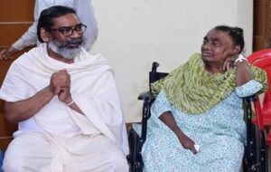 झारखंड CM हेमंत सोरेन की मां रूपी सोरेन का निधन, हिल व्यू हॉस्पिटल में थीं भर्ती