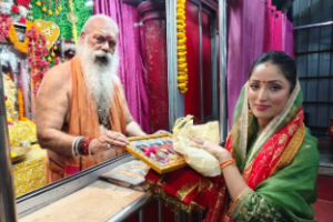 पटना पहुंचीं बॉलीवुड अभिनेत्री यामिनी गौतम, बड़ी पटनदेवी में की पूजा-अर्चना; पटना साहिब में भी टेका मत्था