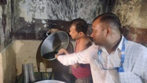 पटना में नकली घी और खराब खाद्य सामग्री के खिलाफ बड़ी कार्रवाई, जला तेल और मिठाइयां नष्ट