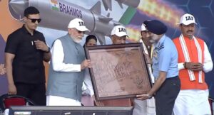 आसमान में फाइटर विमानों की गर्जना से गूँज उठी काशी