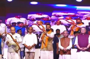 पटना के गांधी मैदान में रावण दहन, राज्यपाल और मुख्यमंत्री समारोह में शामिल हुए
