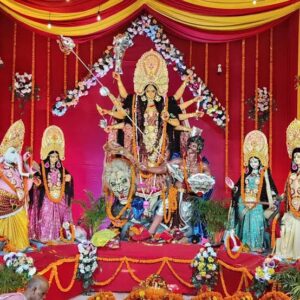 विजयादशमी आज, मां दुर्गा की आराधना के साथ मनाया जाएगा दशहरा; पूजा पंडालों में उमड़ेगी श्रद्धालुओं की भीड़
