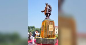 बिहार केसरी श्रीकृष्ण सिंह की जयंती पर राज्यपाल और मुख्यमंत्री ने दी श्रद्धांजलि